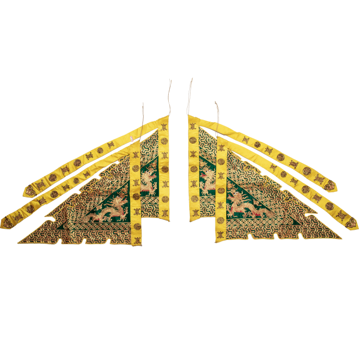   绿缎平金绣人字纹明黄衬里关羽专用大靠（靠身）