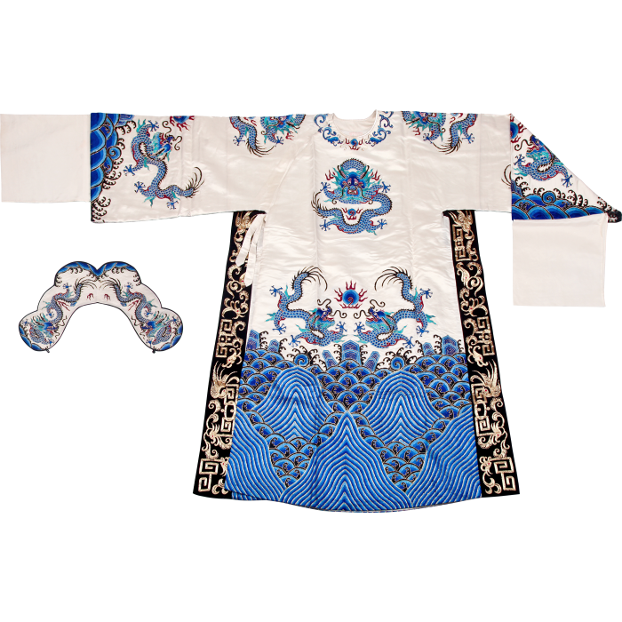   白三蓝绣团龙蟒