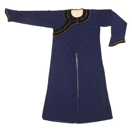   灰布圈黑边箭衣