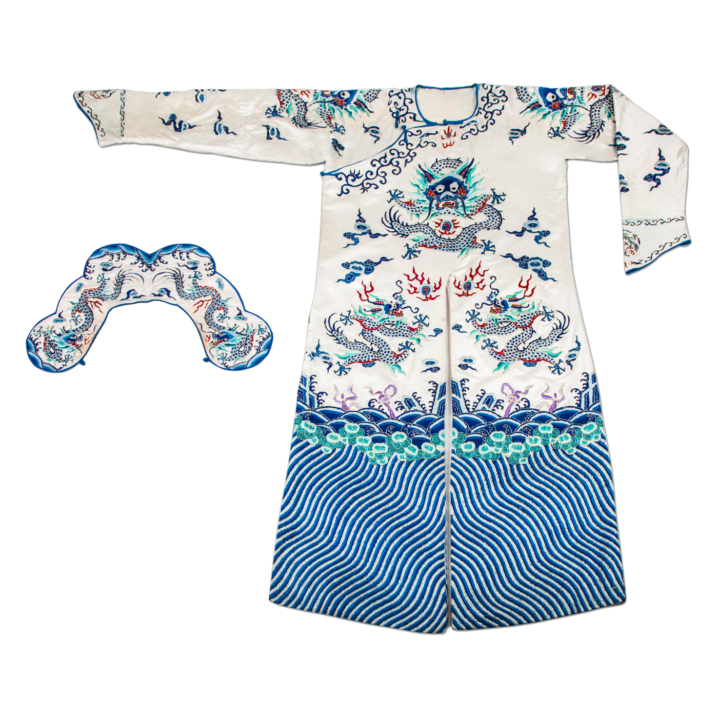   白三蓝绣座龙箭衣