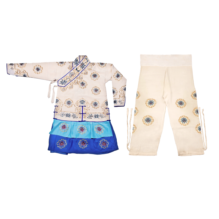   白三灰团花抱衣裤