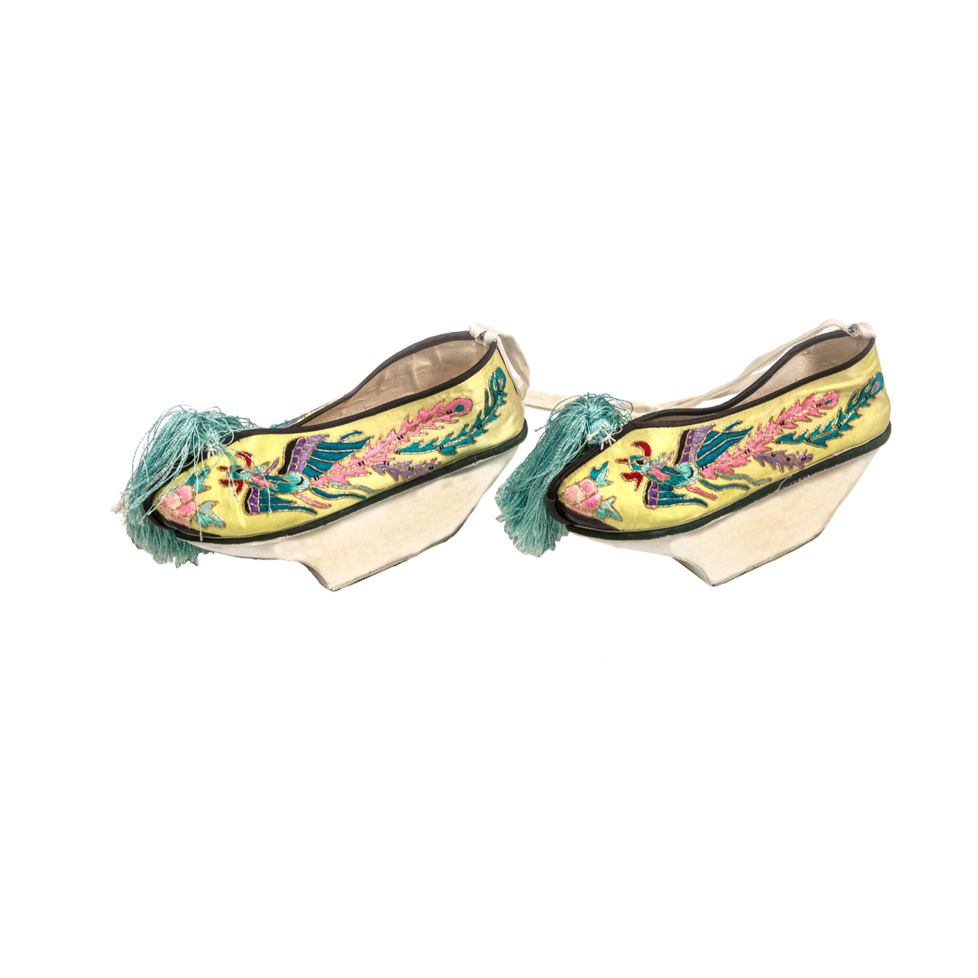   明黄元宝底旗鞋