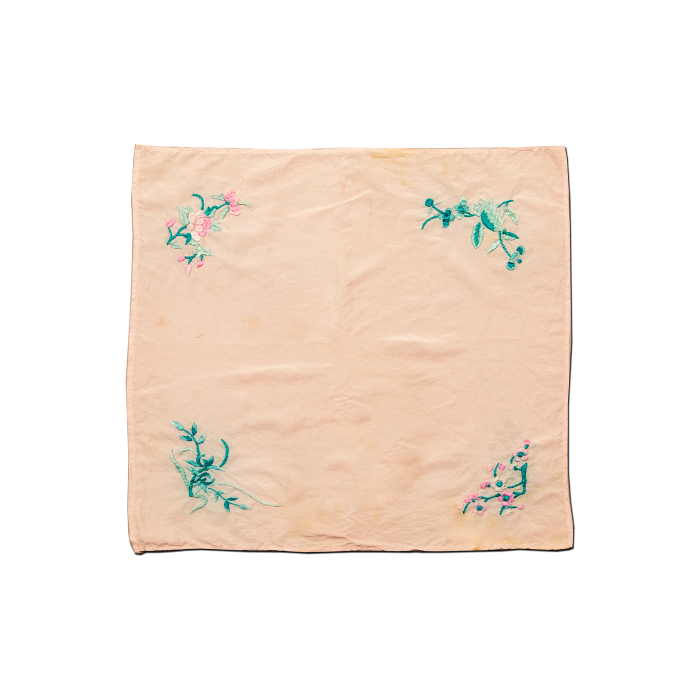   米色手绢